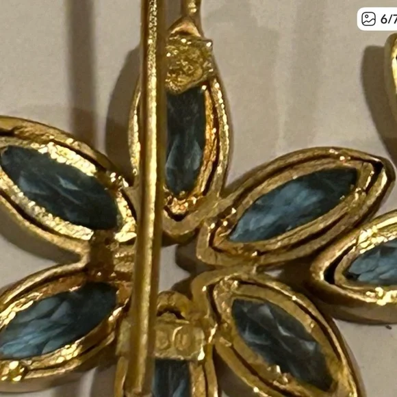 Slane 18k Sapphire Daisy Earrings Large Size - Picture 5 of 7